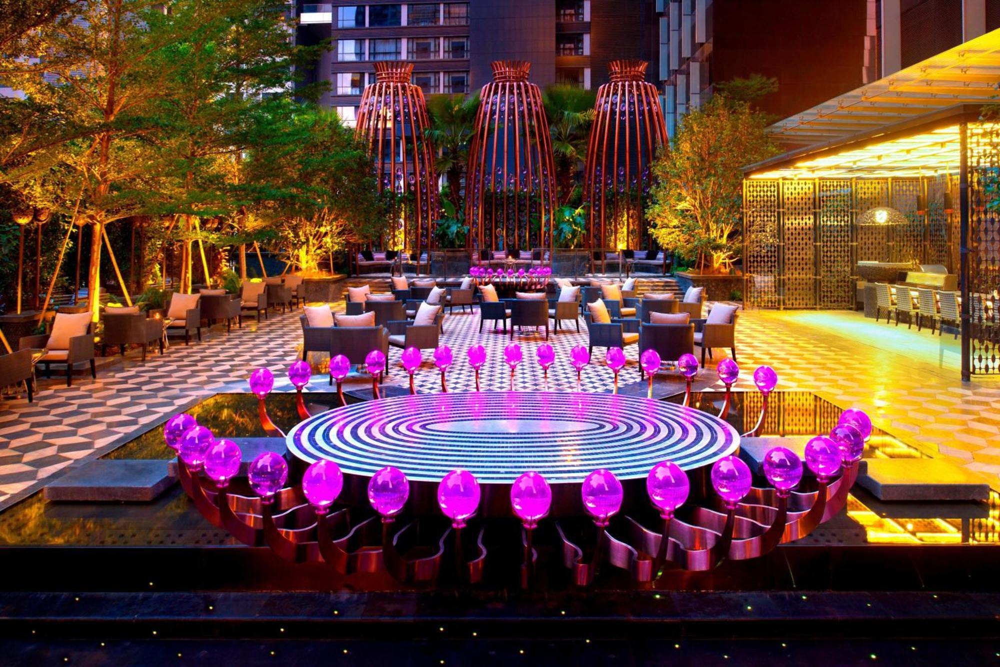 W Guangzhou Hotell Exteriör bild